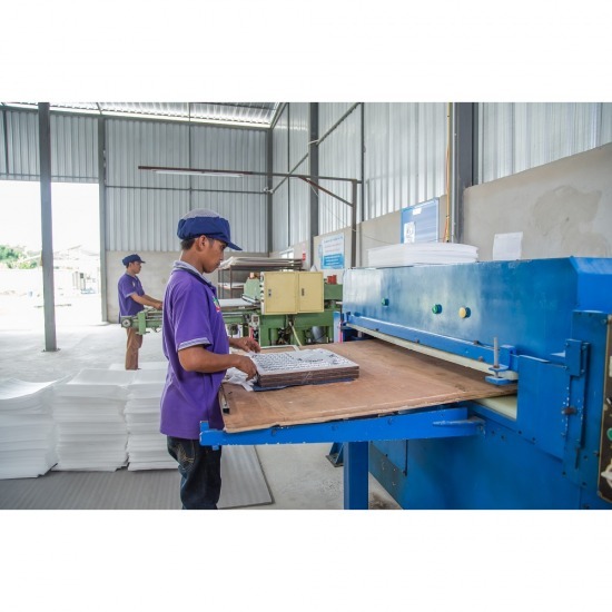 Thairungrueang Foam Co., Ltd. -  EPE foam cutting factory